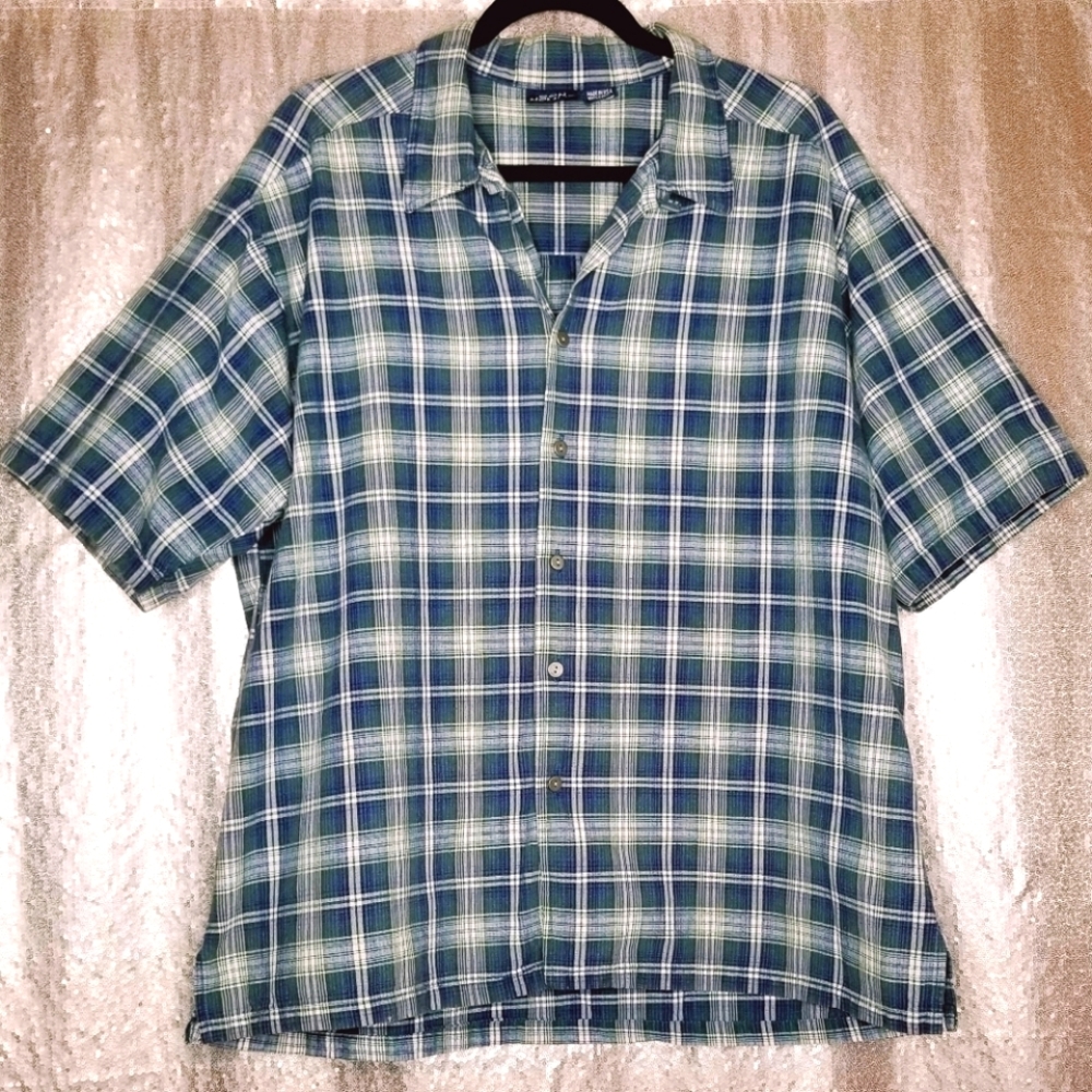 Bon Homme EUC M blue plaid short-sleeved button-down shirt